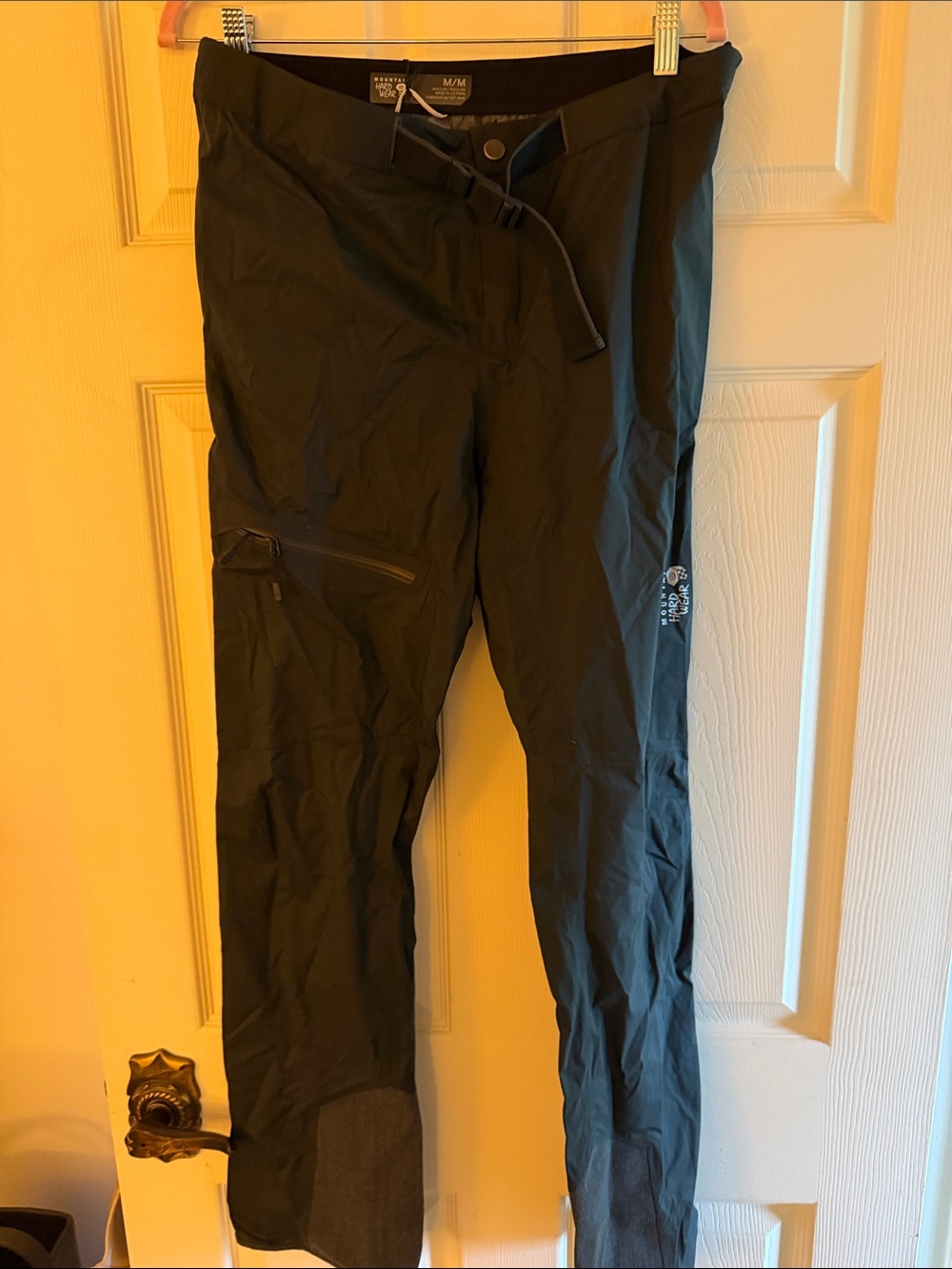 Mountain Hardwear Black Womens  Cargo Softshell Quasar-Lite 2  Pants